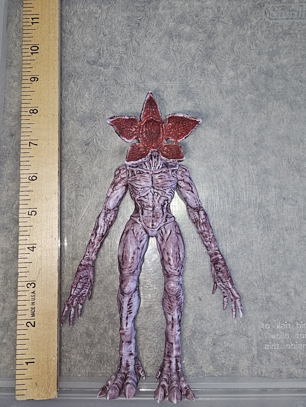 Netflix Stranger Things Show Demogorgon Predatory Action Figure Creature Collect